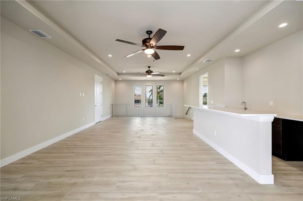 1024 Dolphin Dr, Cape Coral, FL 33904 Photo
