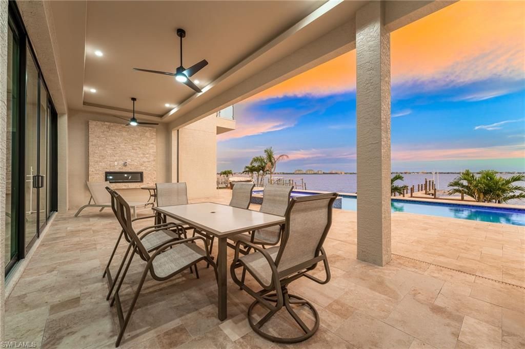 1024 Dolphin Dr, Cape Coral, FL 33904 Photo