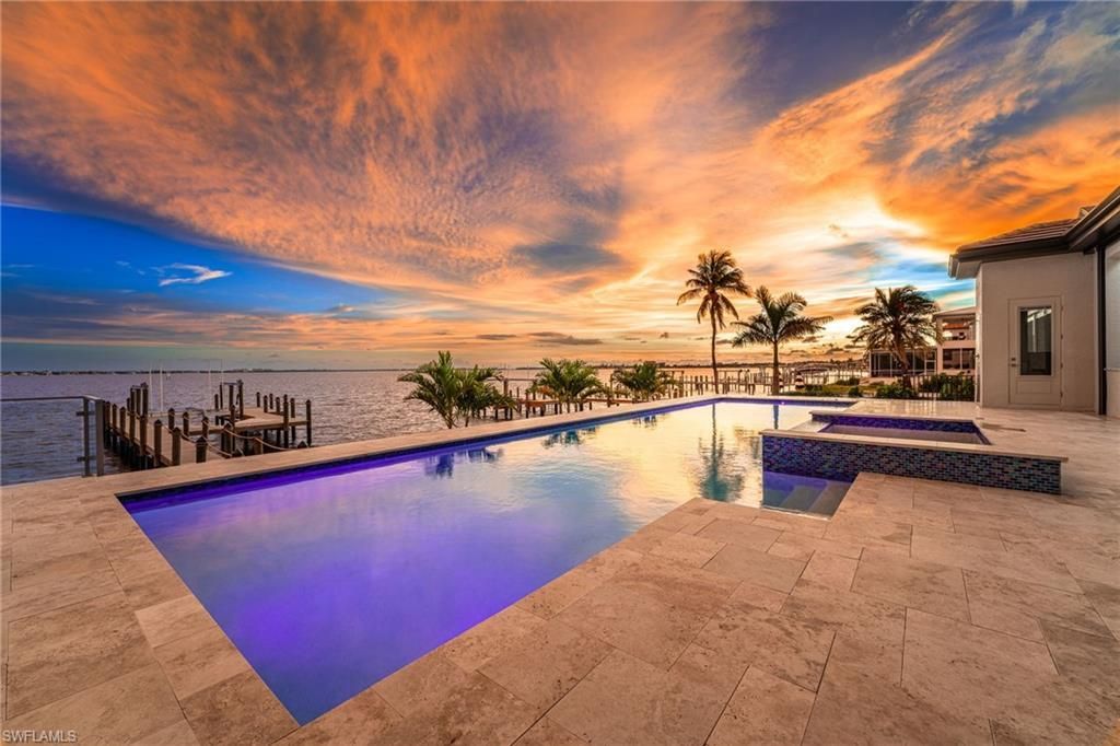 1024 Dolphin Dr, Cape Coral, FL 33904 Photo