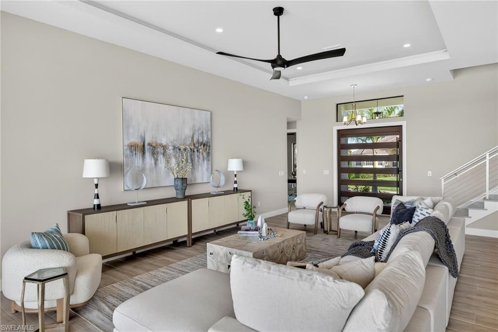 1024 Dolphin Dr, Cape Coral, FL 33904 Photo