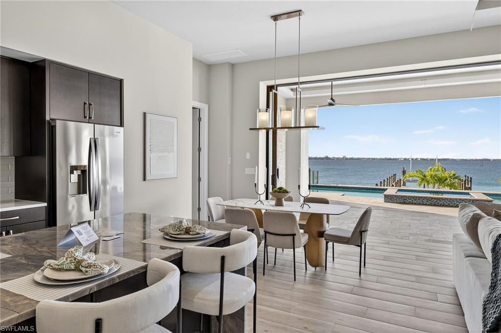 1024 Dolphin Dr, Cape Coral, FL 33904 Photo