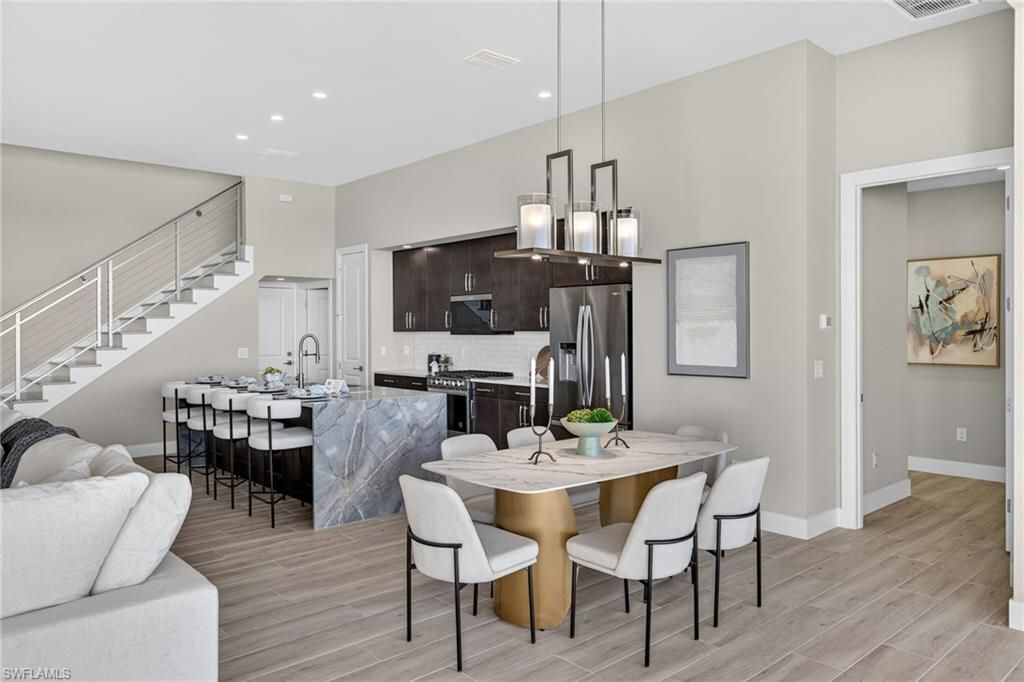 1024 Dolphin Dr, Cape Coral, FL 33904 Photo