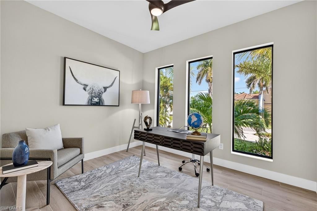 1024 Dolphin Dr, Cape Coral, FL 33904 Photo