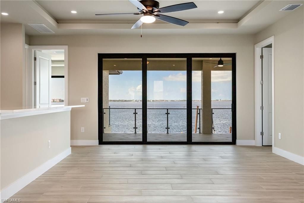 1024 Dolphin Dr, Cape Coral, FL 33904 Photo