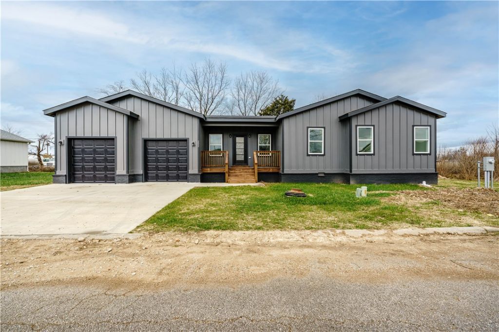 825-00623-021 (to Be 202) Forest Avenue, Green Forest, AR 72638 Main Photo