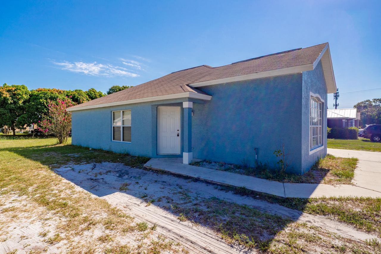 706 Wisteria Avenue, Fort Pierce, FL 34982 Photo