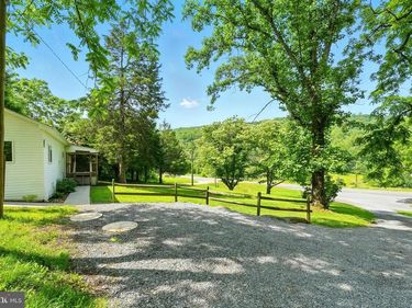 14 SUMMIT POINT DRIVE, FRONT ROYAL, VA 22630
