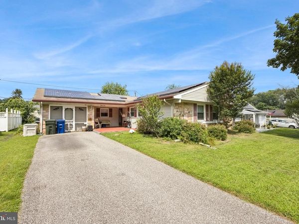 41 HOLIDAY LANE, WILLINGBORO, NJ 08046