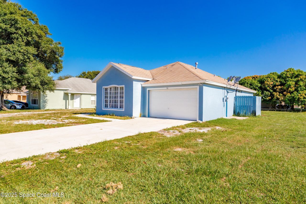 706 Wisteria Avenue, Fort Pierce, FL 34982 Photo