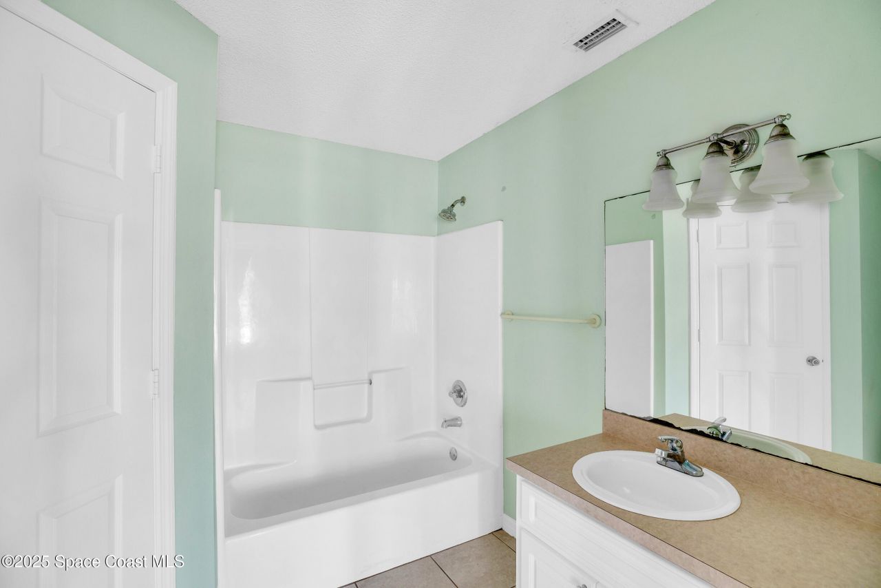 706 Wisteria Avenue, Fort Pierce, FL 34982 Photo