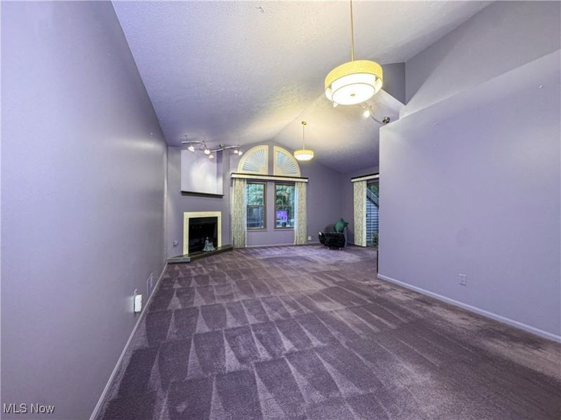 3811 Northwoods Court NE, Warren, OH 44483 Photo 4