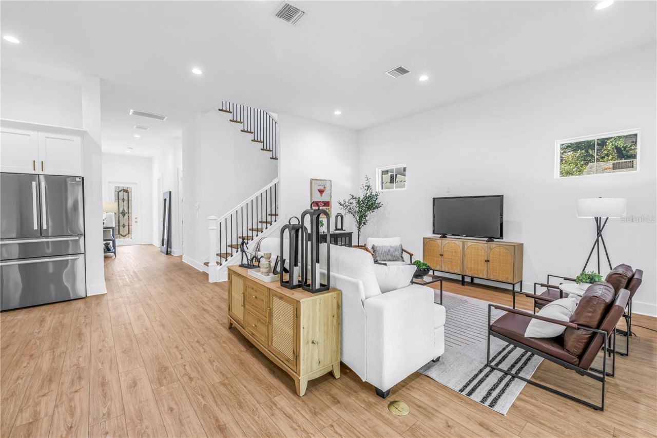 1025 42nd Avenue N, Saint Petersburg, FL 33703 Photo