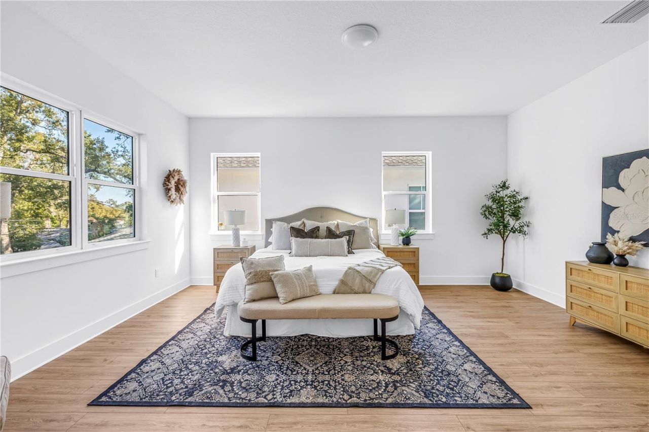 1025 42nd Avenue N, Saint Petersburg, FL 33703 Photo