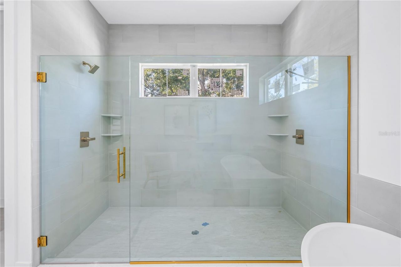 1025 42nd Avenue N, Saint Petersburg, FL 33703 Photo