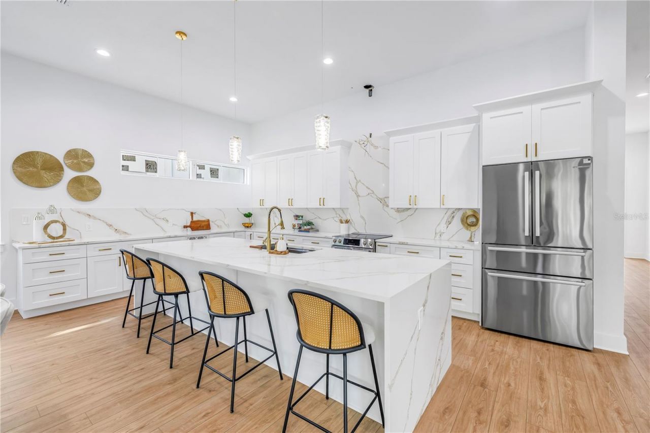 1025 42nd Avenue N, Saint Petersburg, FL 33703 Photo