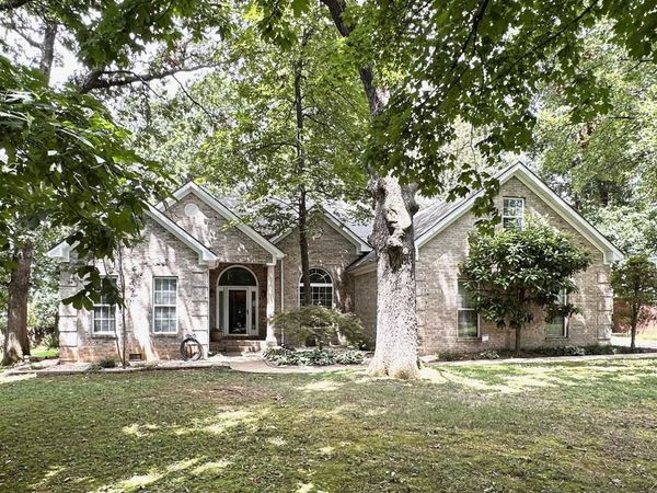 3378 Red Oak Court, Bowling Green, KY 42104