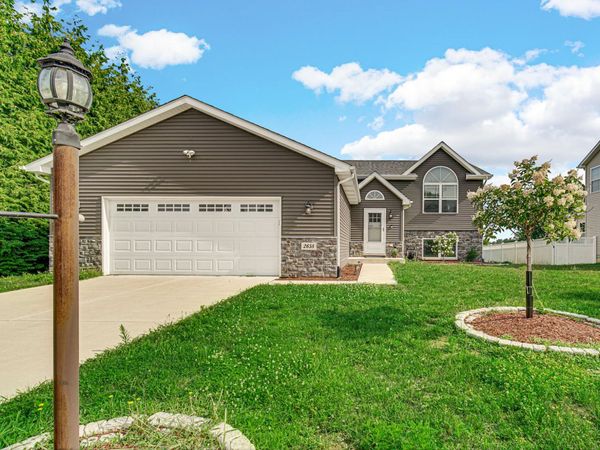 2658 Arran Quay Terrace, Valparaiso, IN 46385