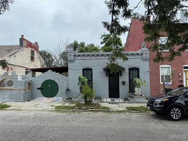 6924 Minnesota Avenue, St Louis, MO 63111