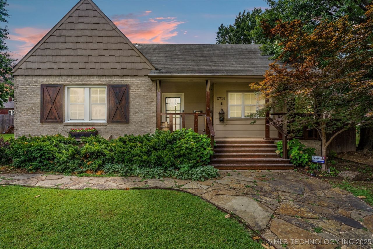 2714 E 16th Place, Tulsa, OK 74104 Main Photo