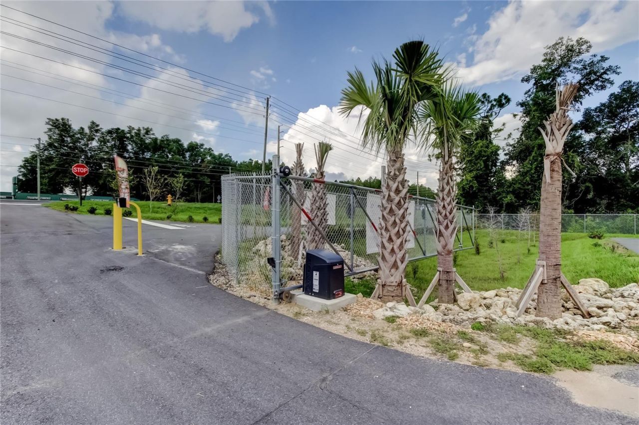 921 E Norvell Bryant Hwy, Hernando, FL 34442 Photo