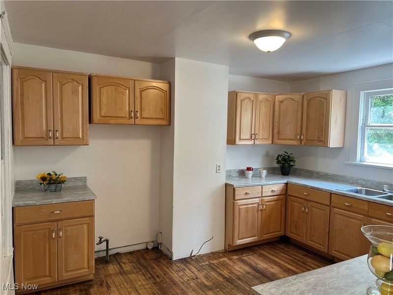 519 E 103rd Street, Cleveland, OH 44108 Photo 19