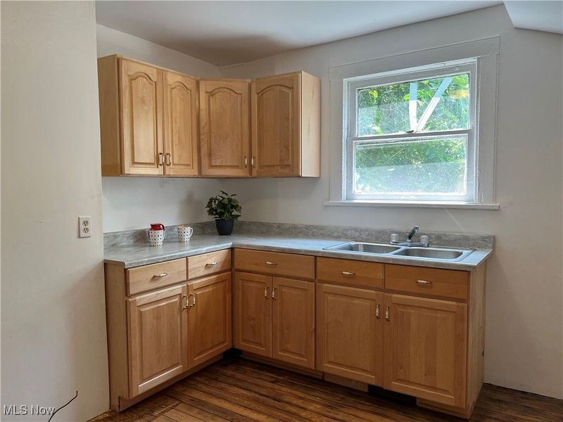 519 E 103rd Street, Cleveland, OH 44108 Photo 21