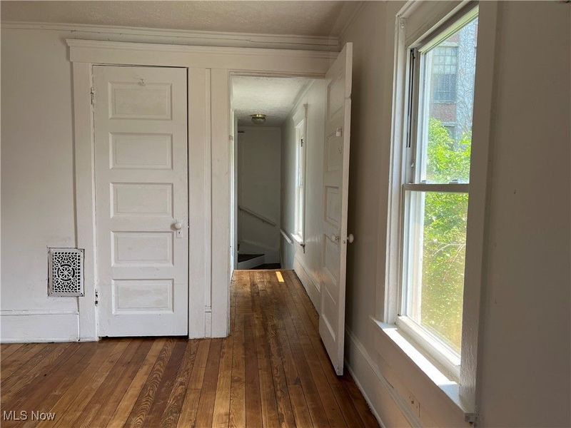 519 E 103rd Street, Cleveland, OH 44108 Photo 33