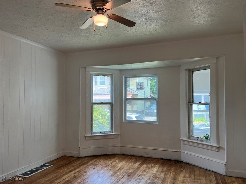 519 E 103rd Street, Cleveland, OH 44108 Photo 9