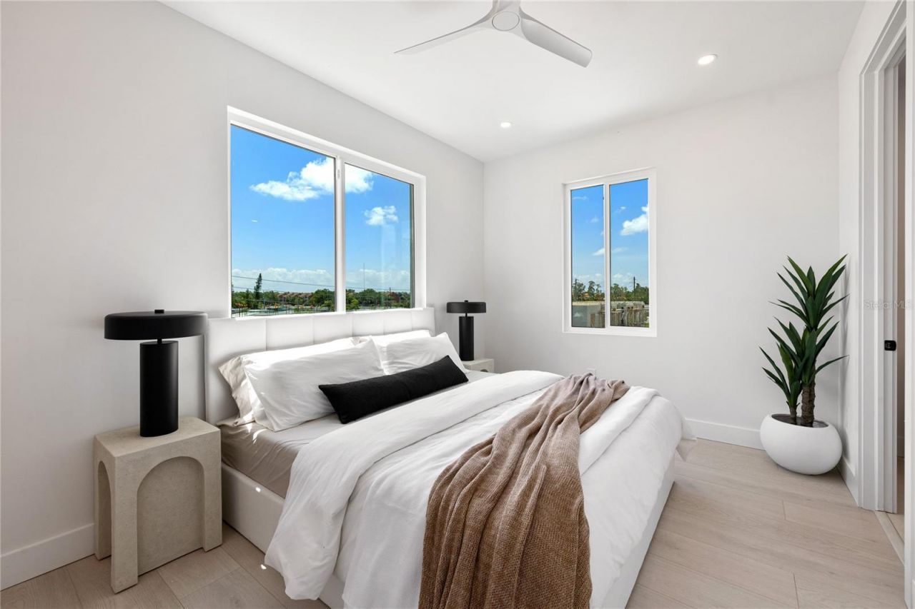 10350 2nd Way N, Saint Petersburg, FL 33716 Photo