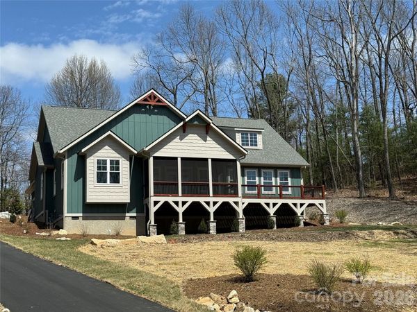 634 Hollybrook Drive, Flat Rock, NC 28731