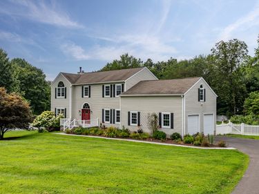 12 Cedar Vale, New Milford, CT 06776