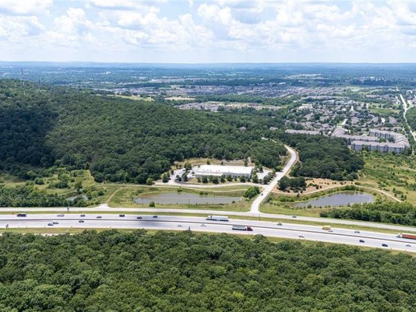 3000 W Technology Way, Fayetteville, AR 72704