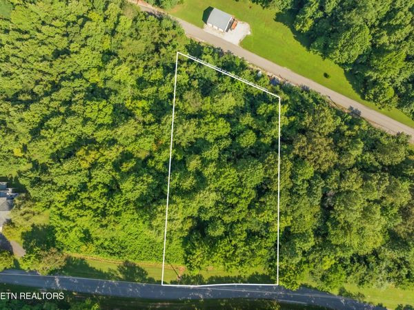 Shanghai Landing Lane, LaFollette, TN 37766