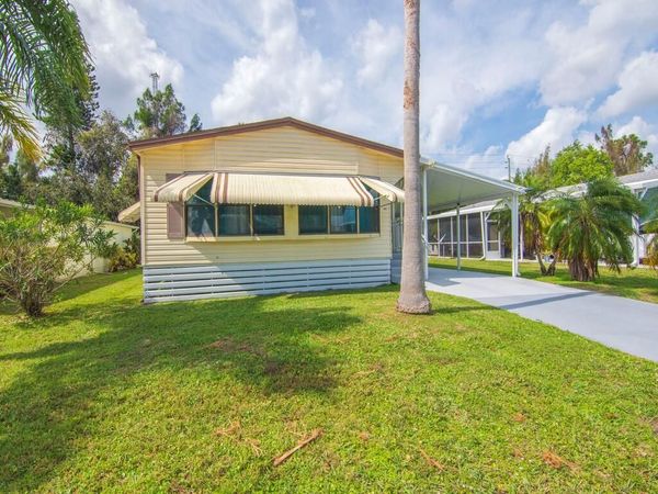 212 W Caribbean, Port Saint Lucie, FL 34952