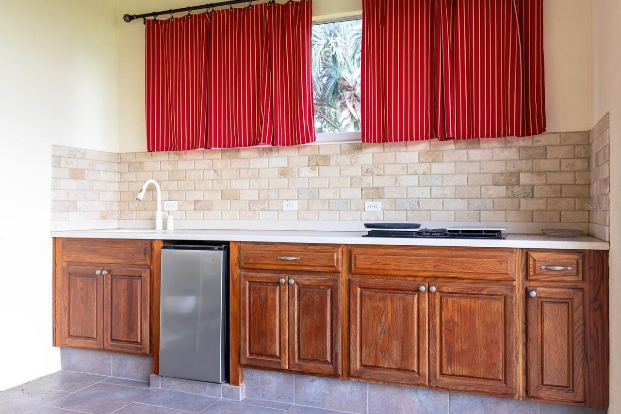 590 Crescent Street, Umatilla, FL 32784 Photo