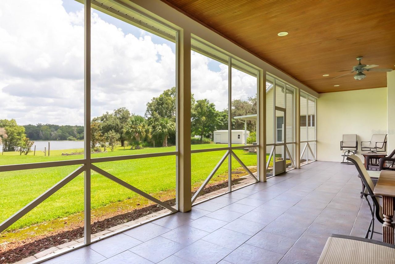 590 Crescent Street, Umatilla, FL 32784 Photo