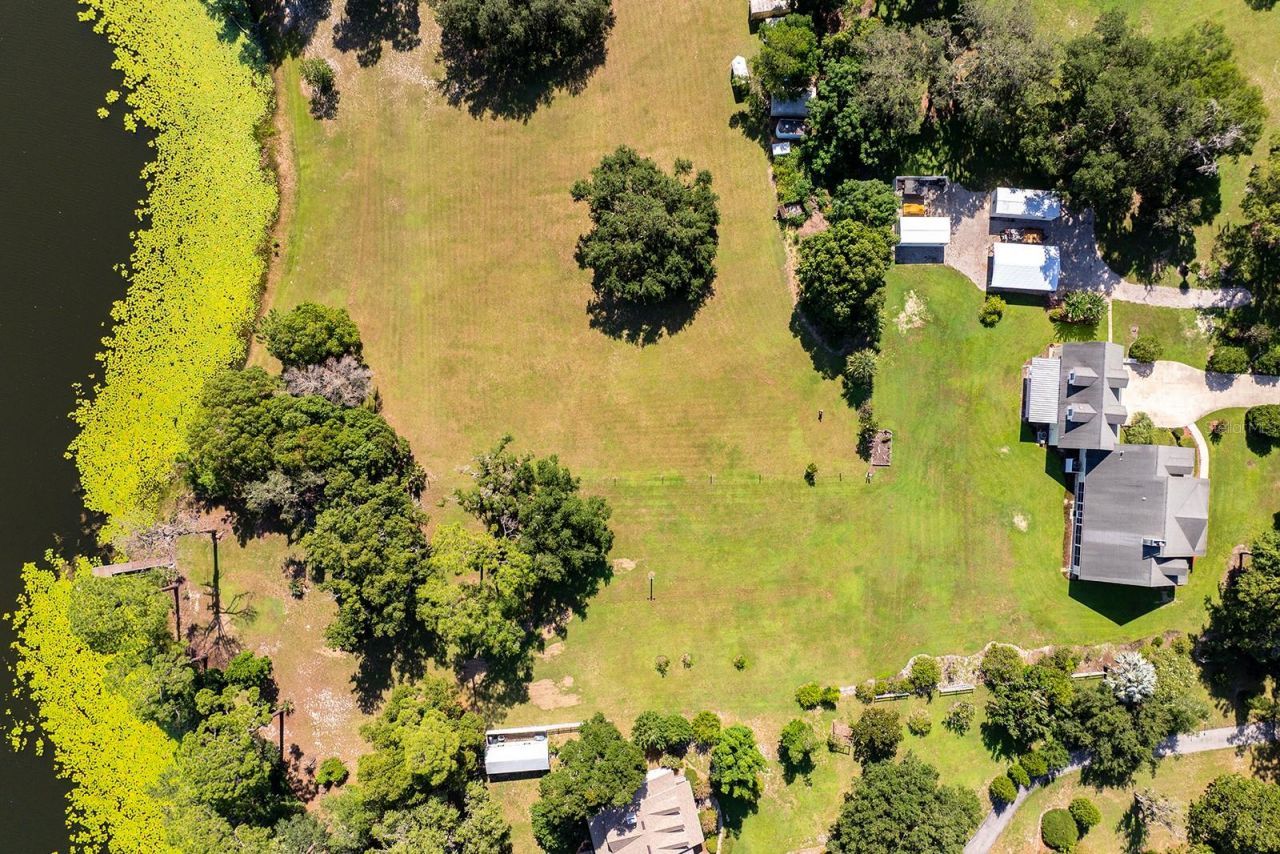 590 Crescent Street, Umatilla, FL 32784 Photo