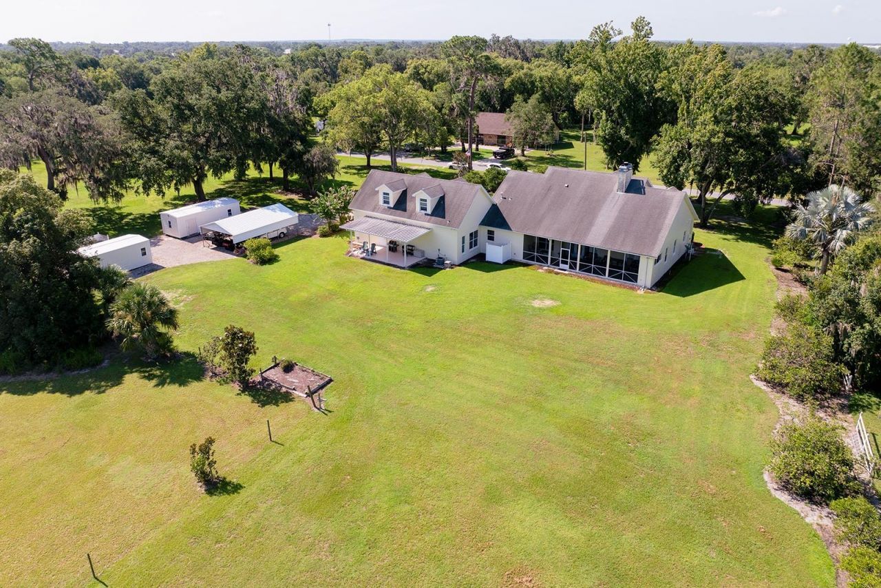 590 Crescent Street, Umatilla, FL 32784 Photo