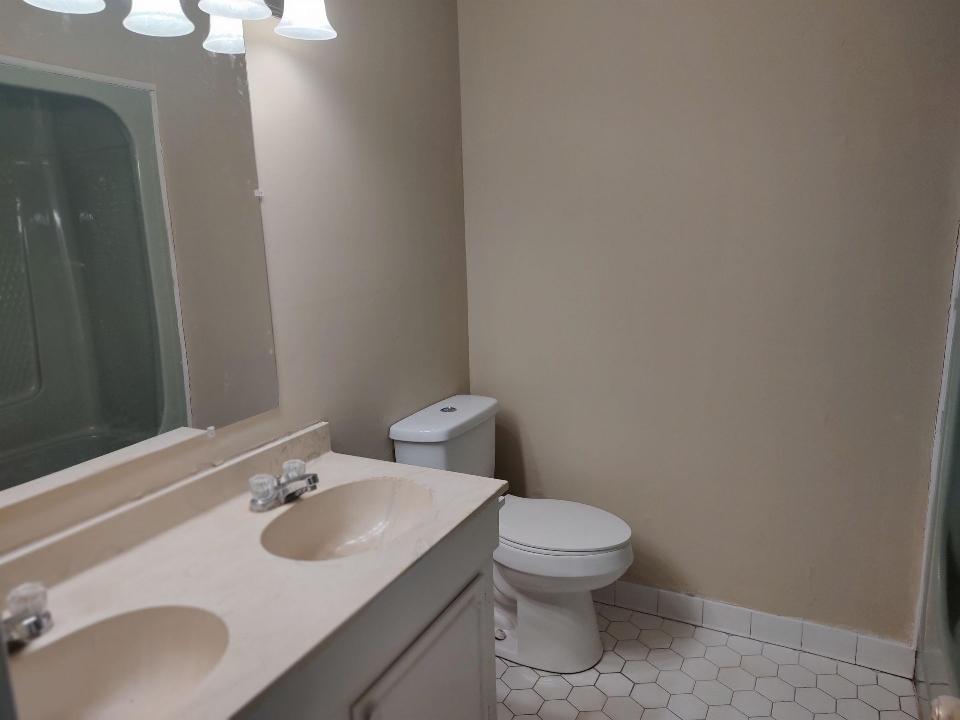 37 Waterford Dr. Photo 6