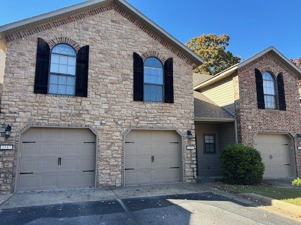 3591 W Chevaux Drive, Fayetteville, AR 72704