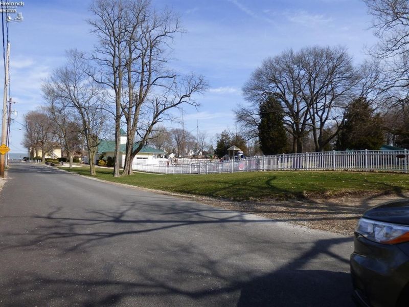 585 Victory Lane, Put in Bay, OH 43456 Photo 14