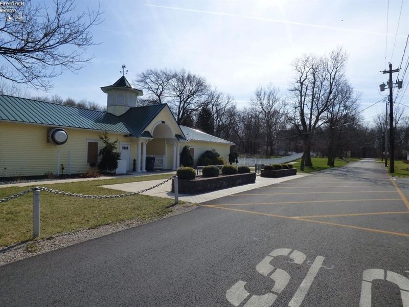 585 Victory Lane, Put in Bay, OH 43456 Photo 16