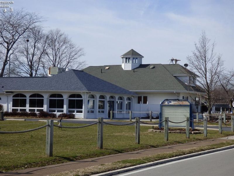 585 Victory Lane, Put in Bay, OH 43456 Photo 21