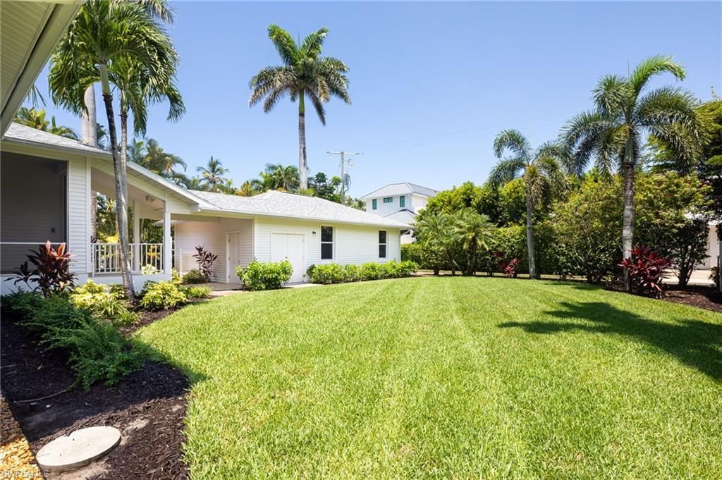 155 1st Ave S, Naples, FL 34102 Photo