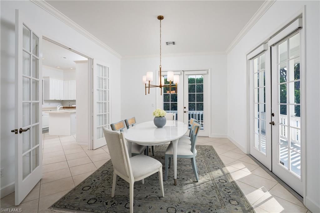 155 1st Ave S, Naples, FL 34102 Photo