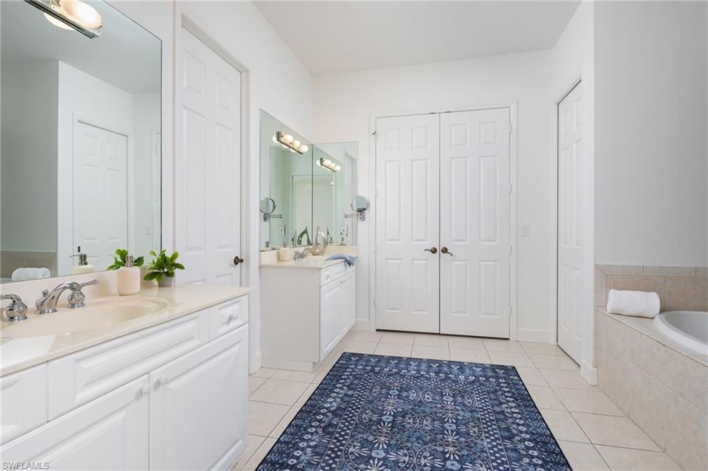 155 1st Ave S, Naples, FL 34102 Photo