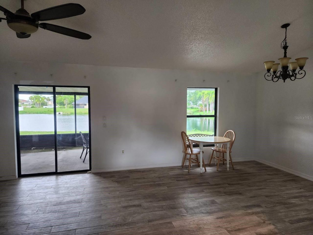 3538 65th Avenue Circle E, Sarasota, FL 34243 Photo