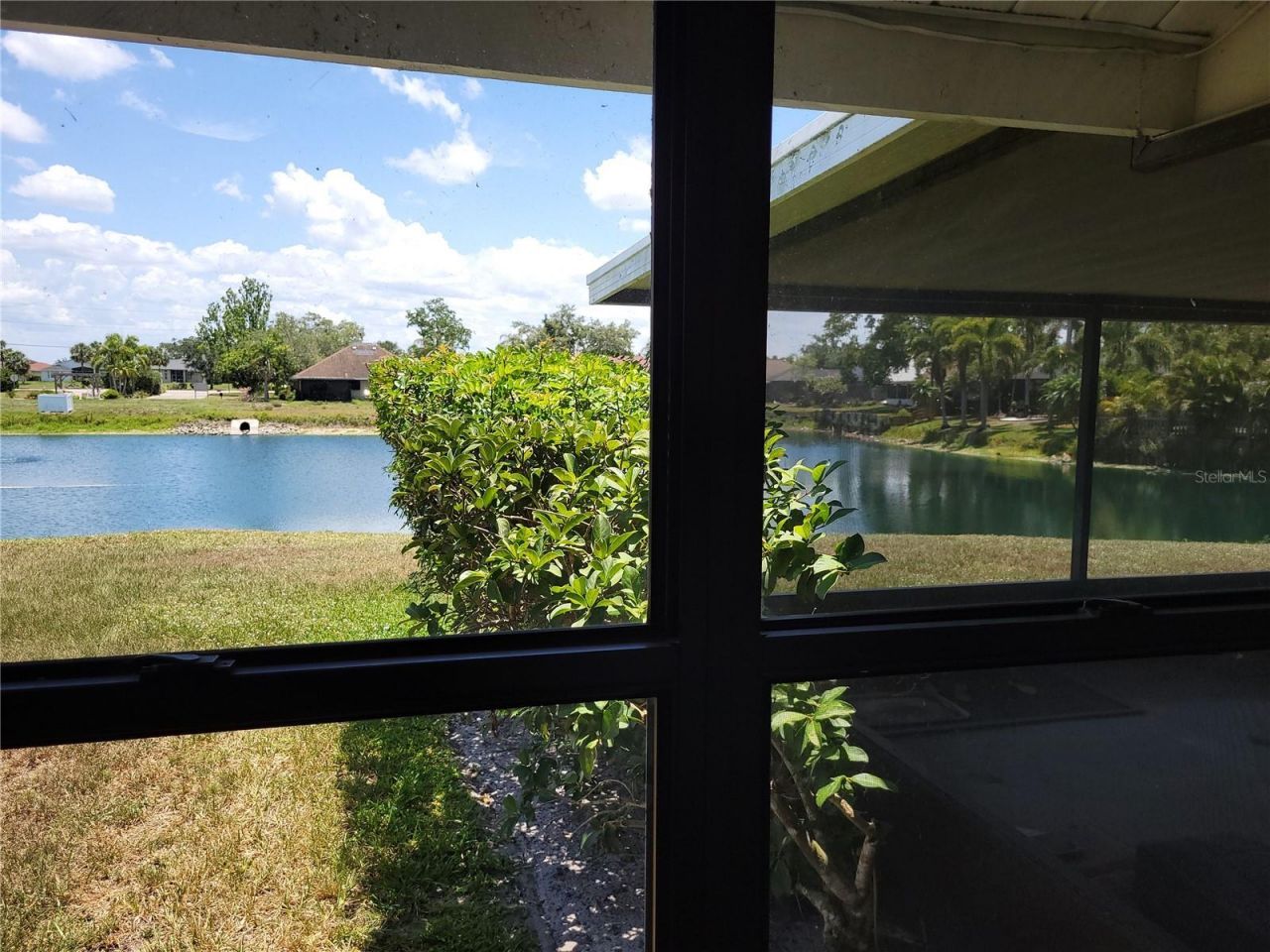 3538 65th Avenue Circle E, Sarasota, FL 34243 Photo