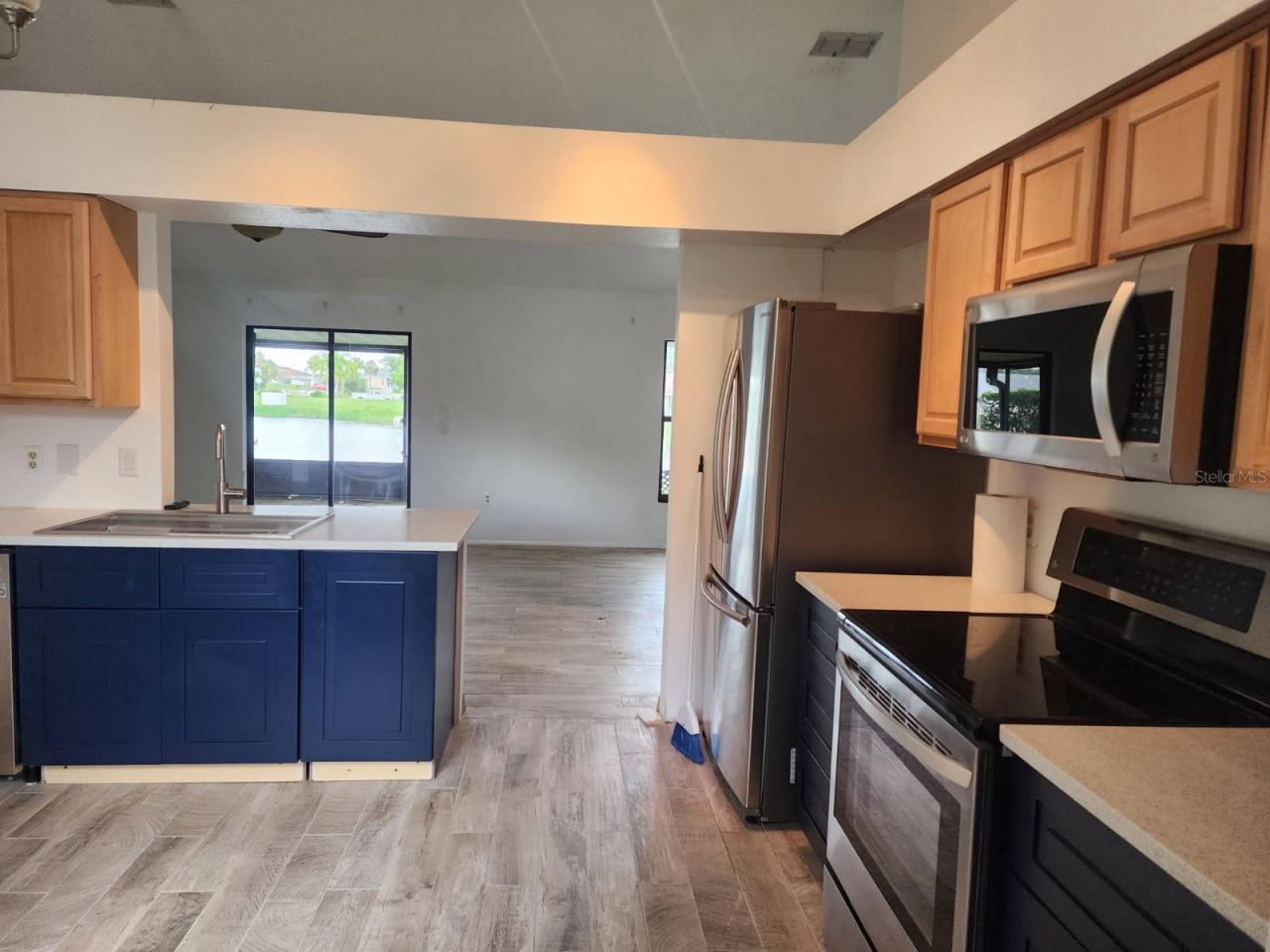 3538 65th Avenue Circle E, Sarasota, FL 34243 Photo