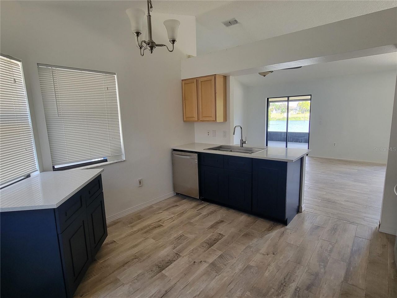3538 65th Avenue Circle E, Sarasota, FL 34243 Photo